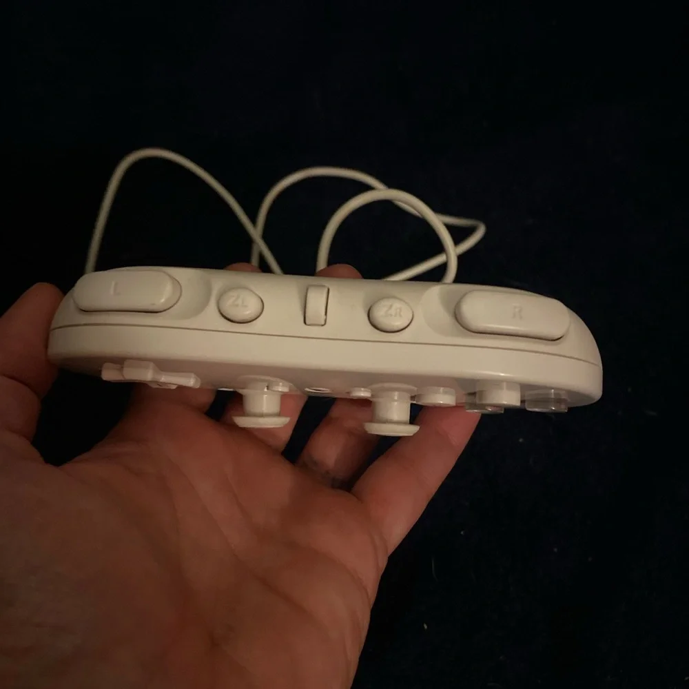 Sony White Wired USB Game Controller with Dual Analog Sticks